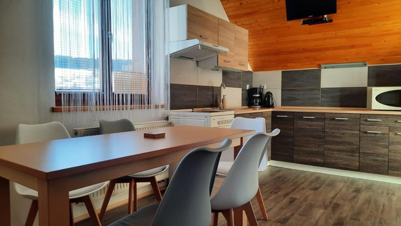 Apartmany U Jirousu Рокитніце-над-Їзероу Екстер'єр фото